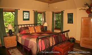 Lodge at Riversound Apartment