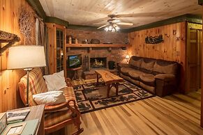 Hidden Creek Cabin Apartment