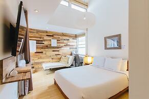 Inn at Moonlight Beach
