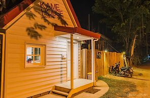Kame House Backpackers - Hostel - Adults Only