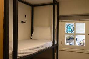 Kame House Backpackers - Hostel - Adults Only