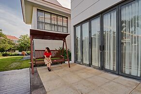 Vacation Homes Pool Villa