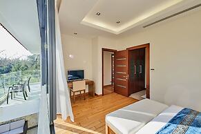 Vacation Homes Pool Villa