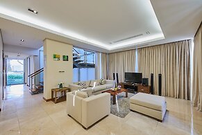 Vacation Homes Pool Villa