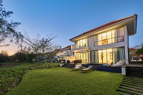 Vacation Homes Pool Villa