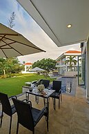 Vacation Homes Pool Villa