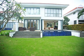 Vacation Homes Pool Villa