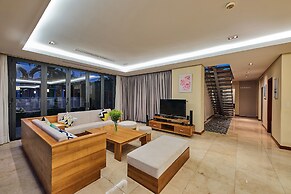 Vacation Homes Pool Villa