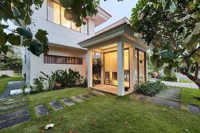 Vacation Homes Pool Villa