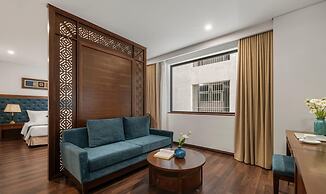 Balcona Hotel Da Nang