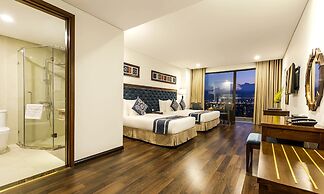 Balcona Hotel Da Nang