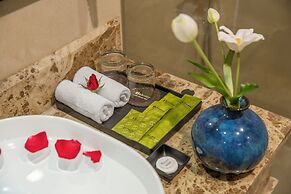 Balcona Hotel Da Nang