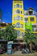 AncyrA Capsule Hotel