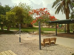 Lotan Desert Travel Hotel