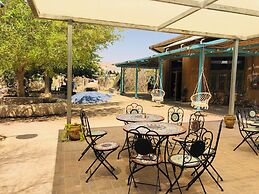 Lotan Desert Travel Hotel