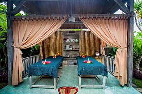 The Syron Huts Lembongan