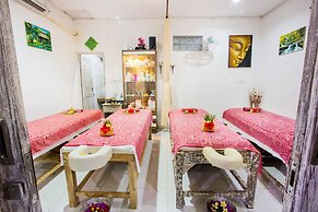 The Syron Huts Lembongan