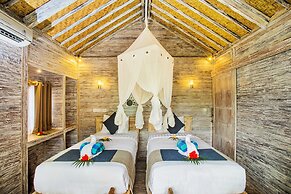 The Syron Huts Lembongan