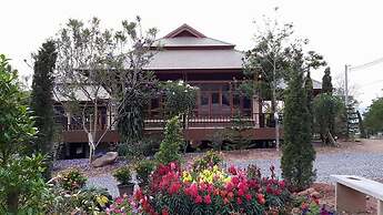 Loesloei Garden Resort Phurua