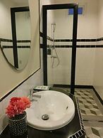 Bloom Boutique Hotel and Cafe