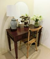 Bloom Boutique Hotel and Cafe