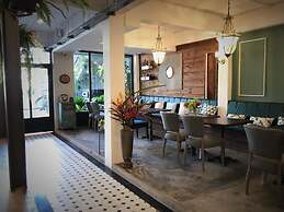 Bloom Boutique Hotel and Cafe