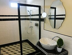 Bloom Boutique Hotel and Cafe