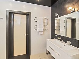 Adel Apartments near Grinvich