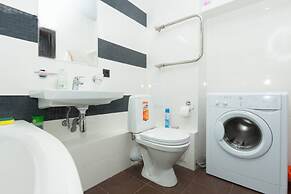 Adel Apartments near Grinvich