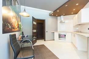 Adel Apartments near Grinvich