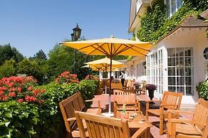 Le Manoir Hotel