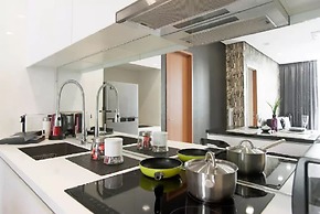 KL101 Service Suite at Soho Suites KLCC