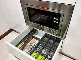 KL101 Service Suite at Soho Suites KLCC