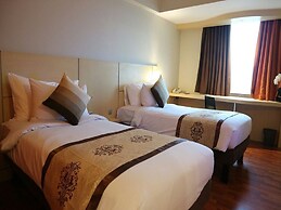 Arcadia Mangga Dua by Horison