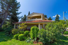 Franulovic Apartments