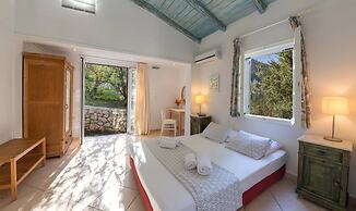 Agios Nikitas Villas