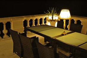 La Grande Maison