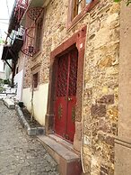 Tarihi Kucuk Tas Konak