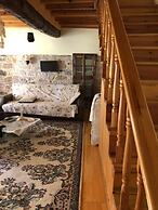 Tarihi Kucuk Tas Konak