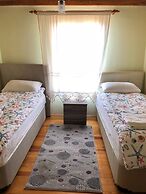 Tarihi Kucuk Tas Konak