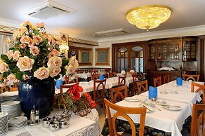 Hotel Capri & Residence