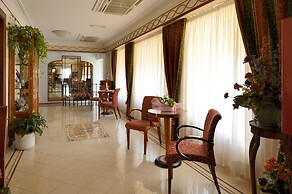 Hotel Capri & Residence