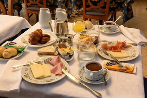 Hotel Capri & Residence