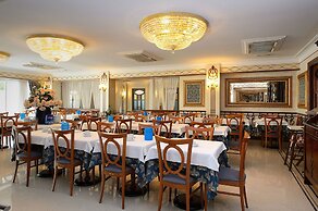 Hotel Capri & Residence