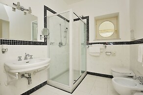 Hotel Monte Baldo e Villa Acquarone