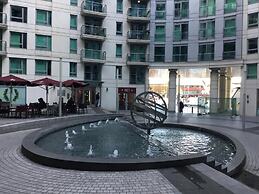 Luxury Modern 2BD Flat in Centre