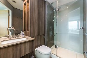 Luxury Modern 2BD Flat in Centre