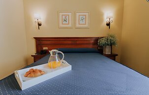 Hotel Manolo Mayo