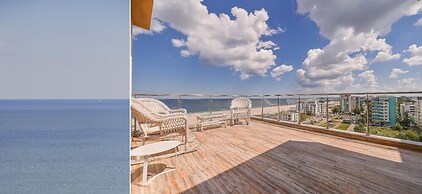 Sea View Penthouse Mamaia