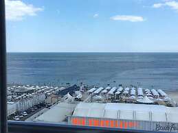 Sea View Penthouse Mamaia